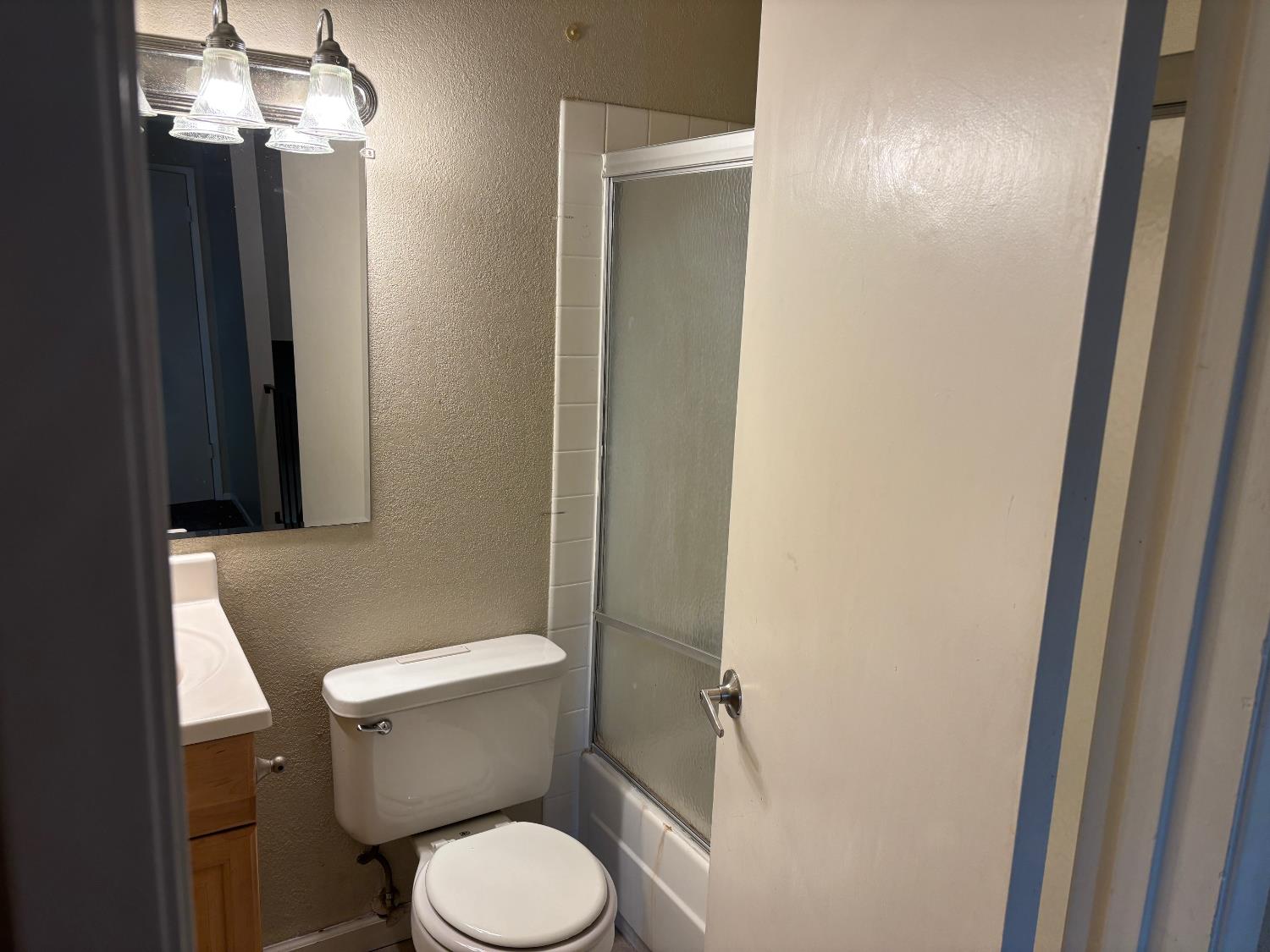 2236 Peach Ave #3, Clovis, CA 93612