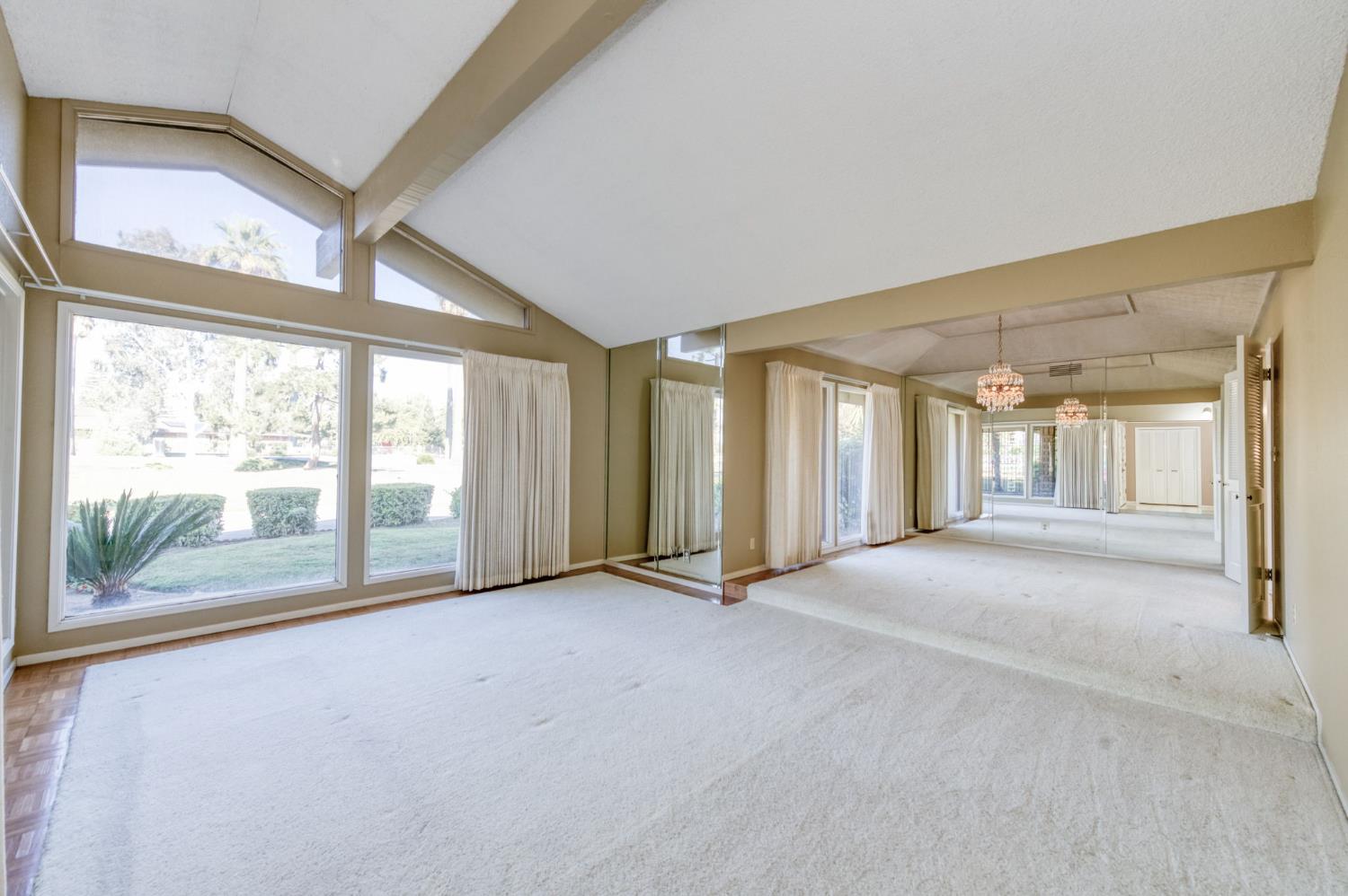 3167 W Kearney Blvd, Fresno, CA 93706