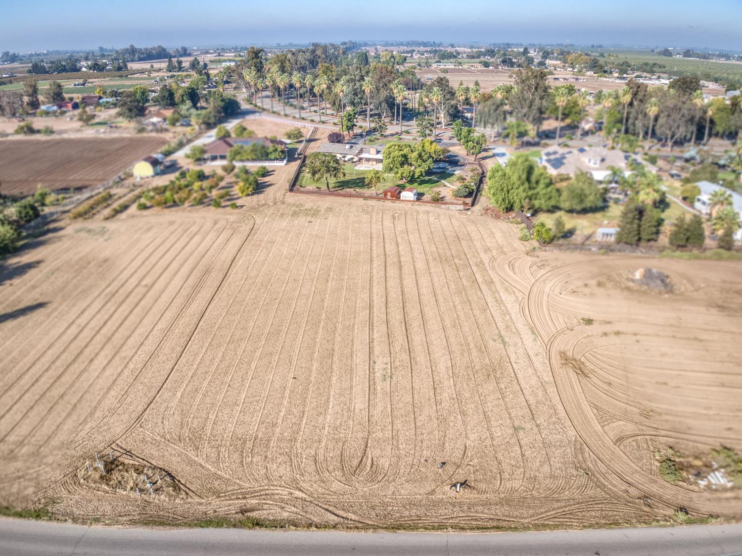 3167 W Kearney Blvd, Fresno, CA 93706