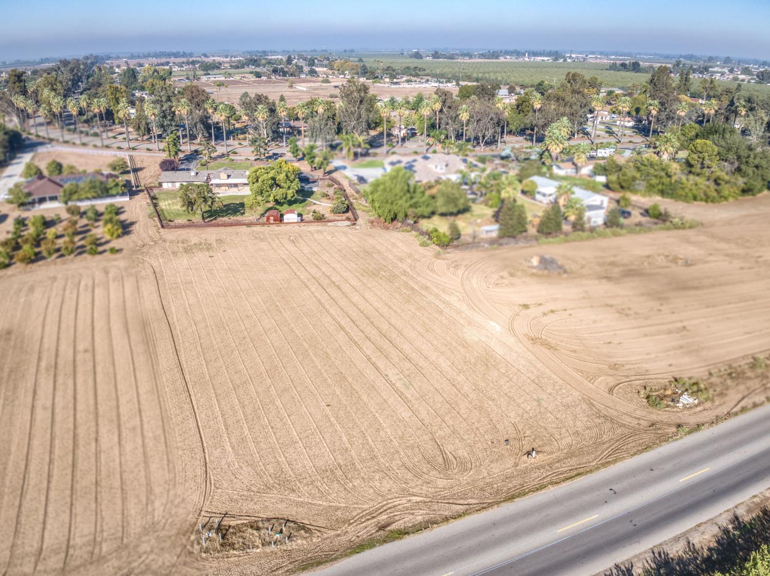 3167 W Kearney Blvd, Fresno, CA 93706