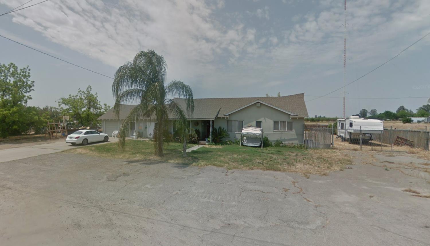 295 N Valentine Ave, Fresno, CA 93706
