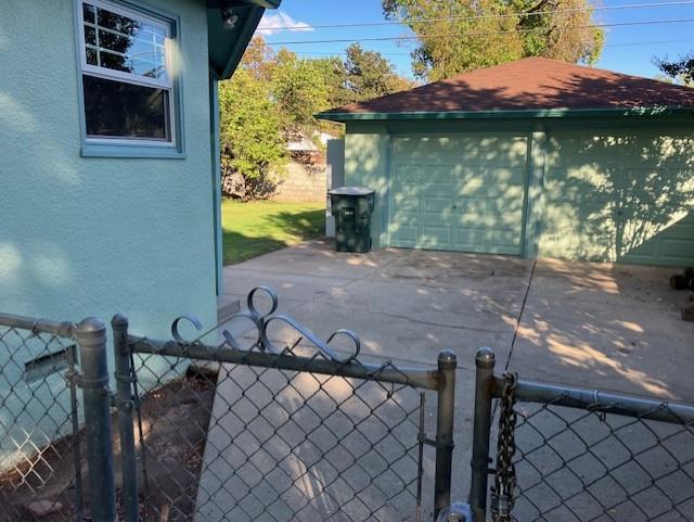 2612 N Farris Ave, Fresno, CA 93704