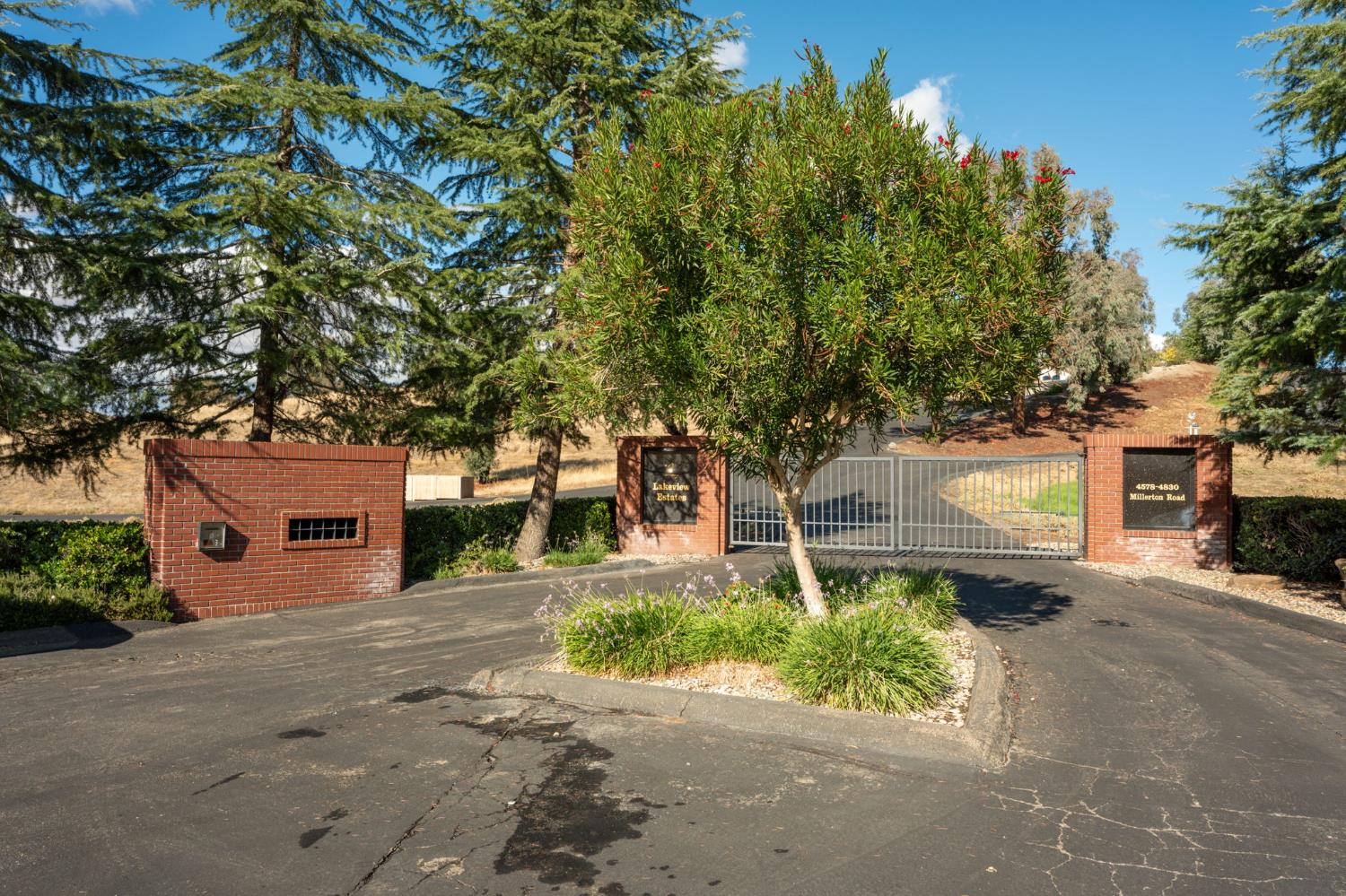 4614 Millerton Rd, Friant, CA 93626