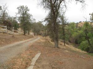 35548 Hummingbird Ln, Yokuts Valley, CA 93675