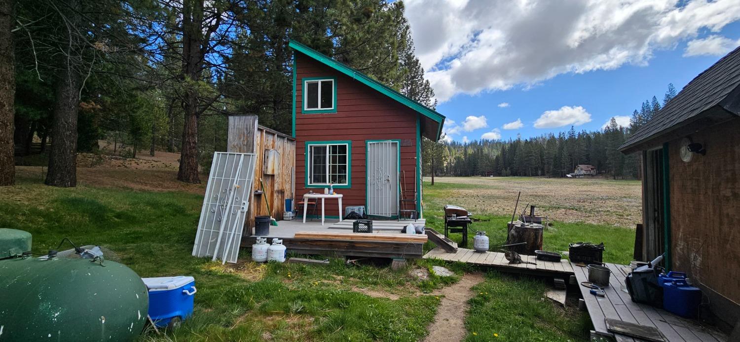 112 Meadow Ln, North Fork, CA 93643