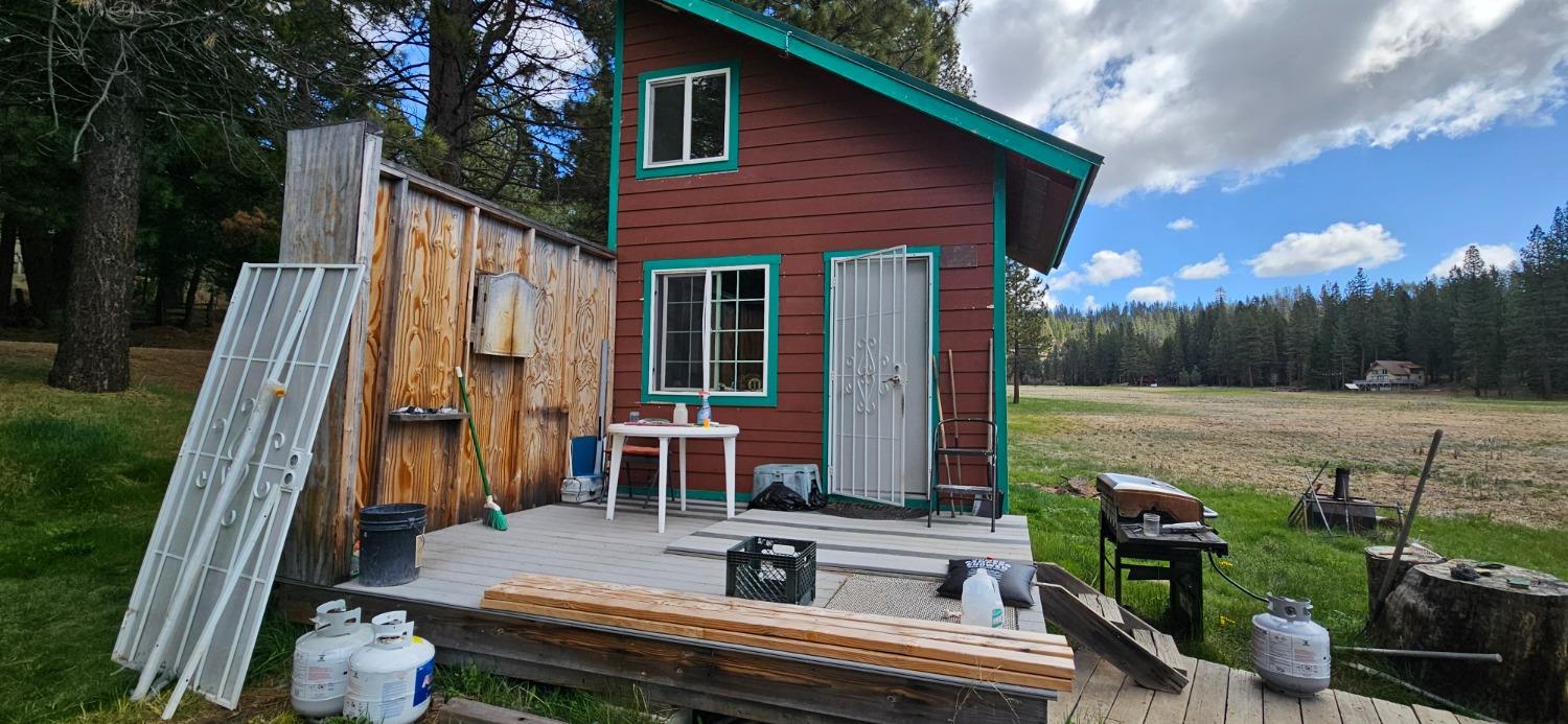 112 Meadow Ln, North Fork, CA 93643