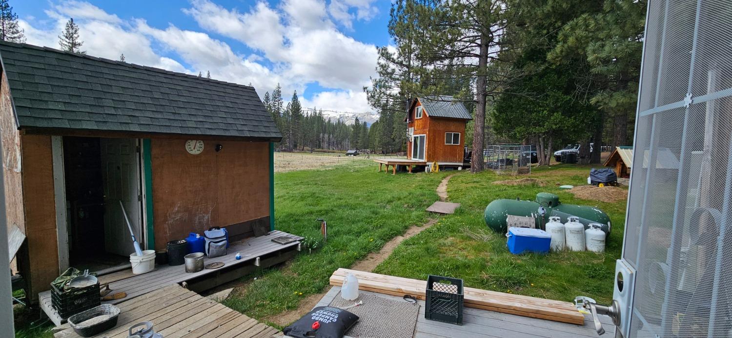 112 Meadow Ln, North Fork, CA 93643