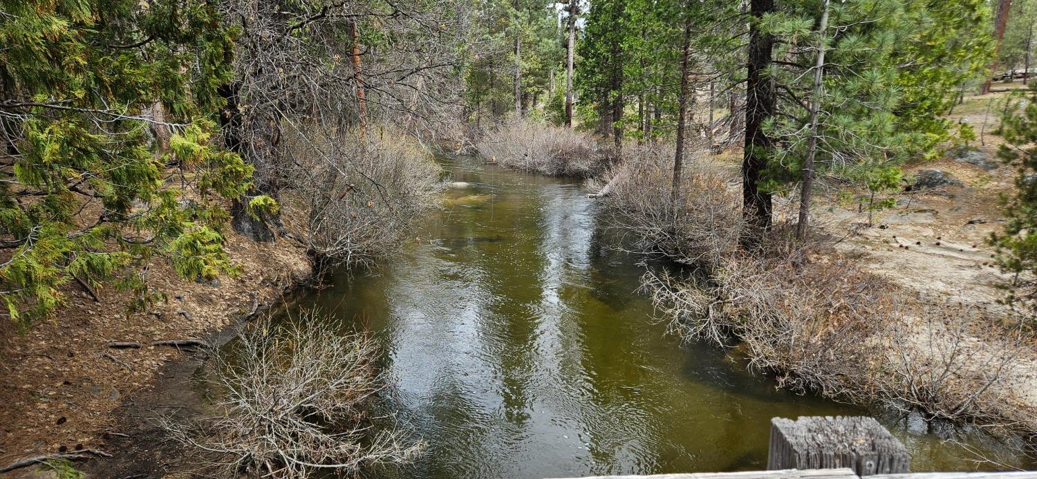 112 Meadow Ln, North Fork, CA 93643