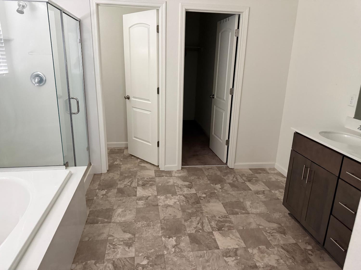 1469 Rinconada Dr, Madera, CA 93637