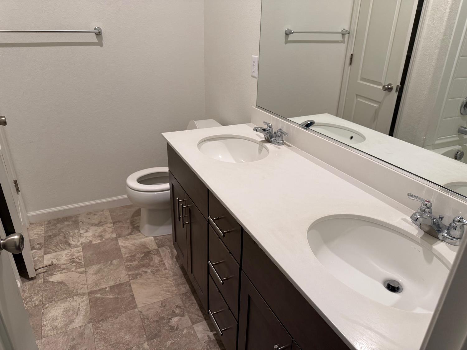 1469 Rinconada Dr, Madera, CA 93637