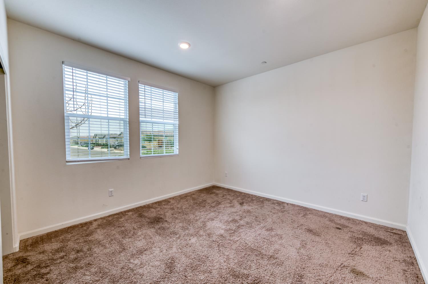 1469 Rinconada Dr, Madera, CA 93637