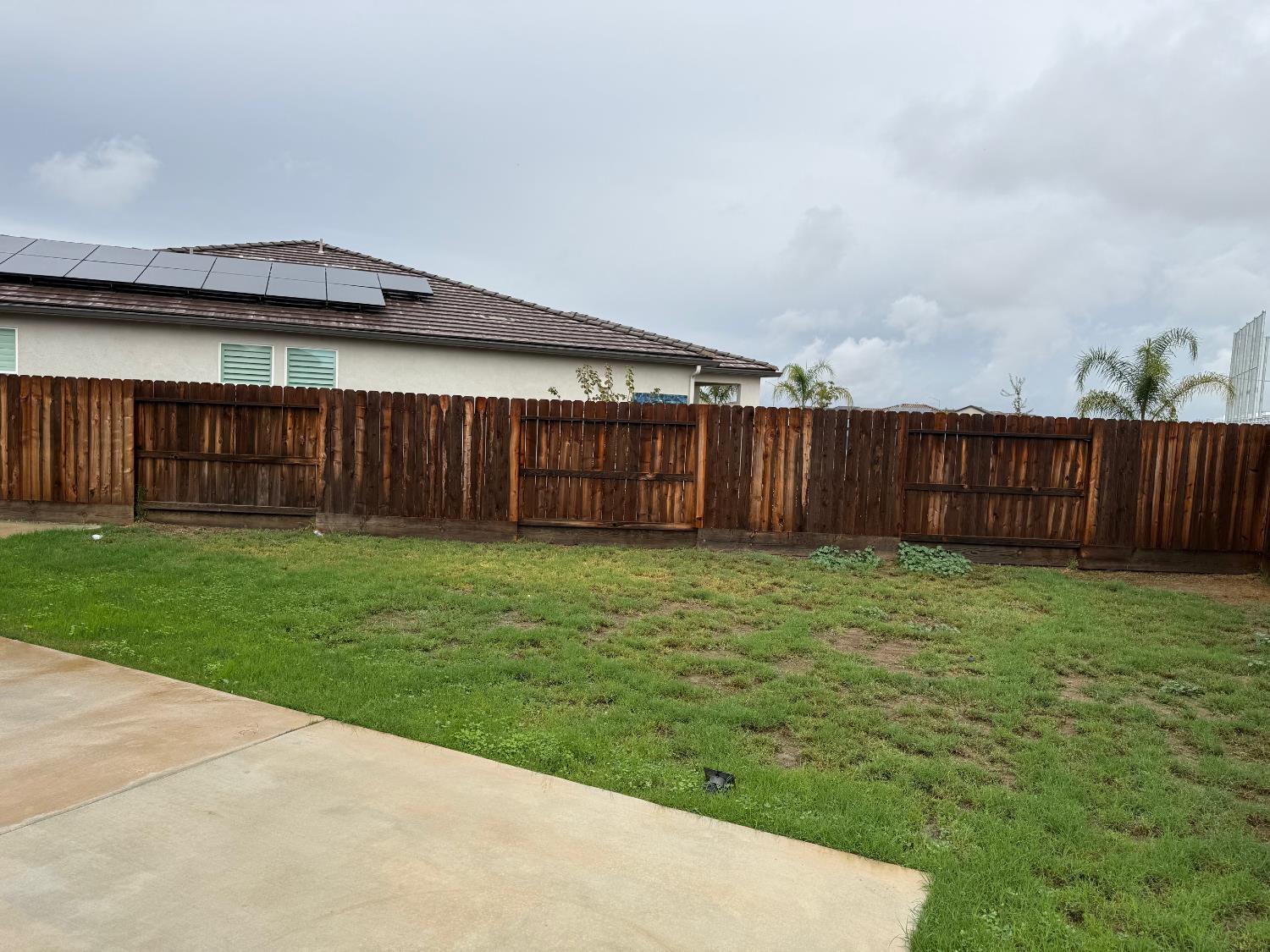 1469 Rinconada Dr, Madera, CA 93637