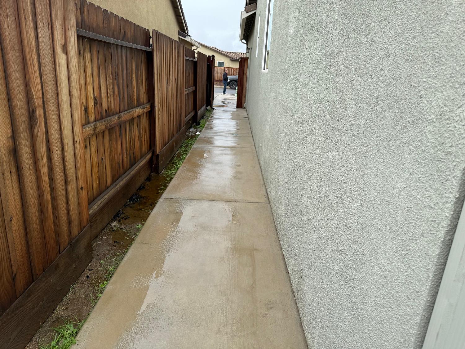 1469 Rinconada Dr, Madera, CA 93637