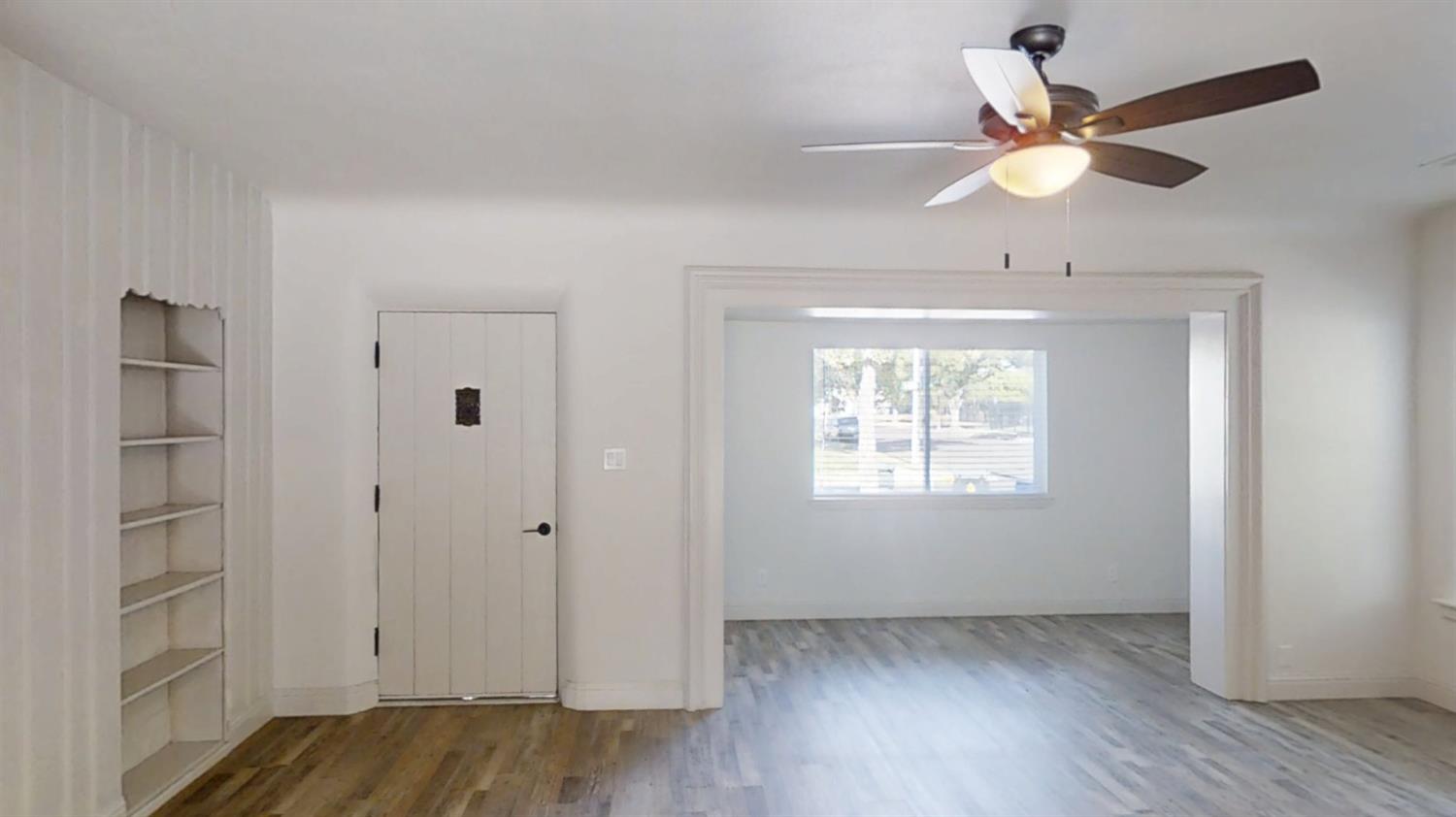 1501 N Carruth Ave, Fresno, CA 93728