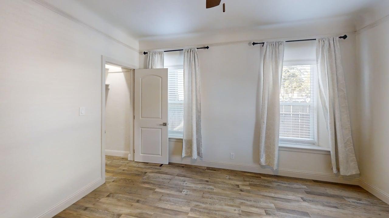 1501 N Carruth Ave, Fresno, CA 93728