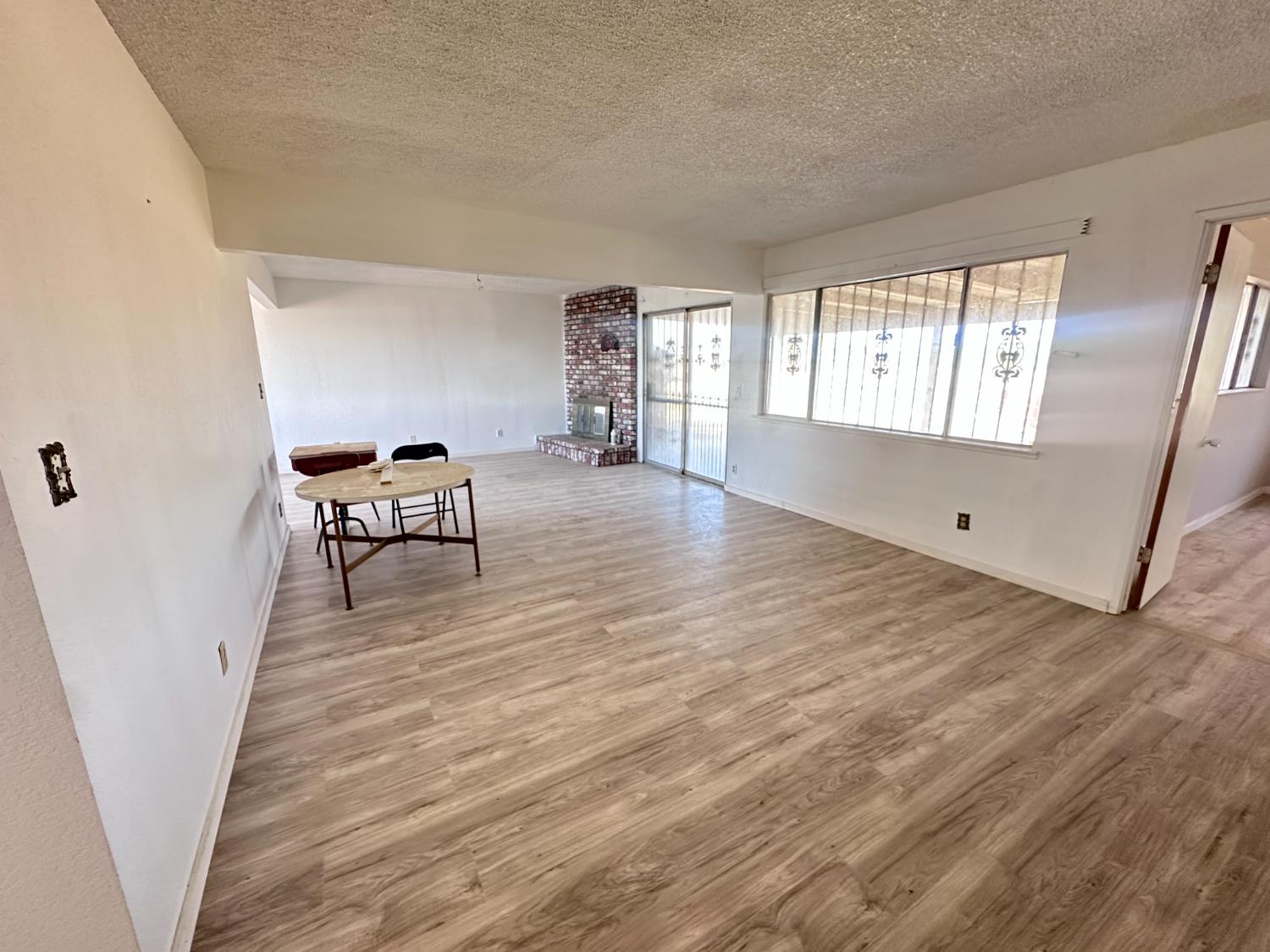 9244 W Lincoln Ave, Fresno, CA 93706