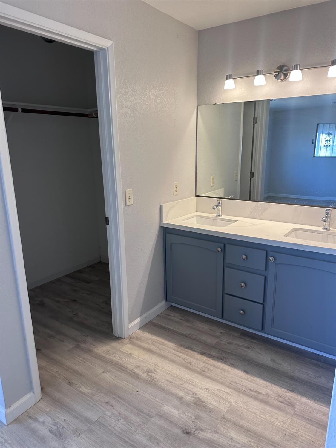 9244 W Lincoln Ave, Fresno, CA 93706