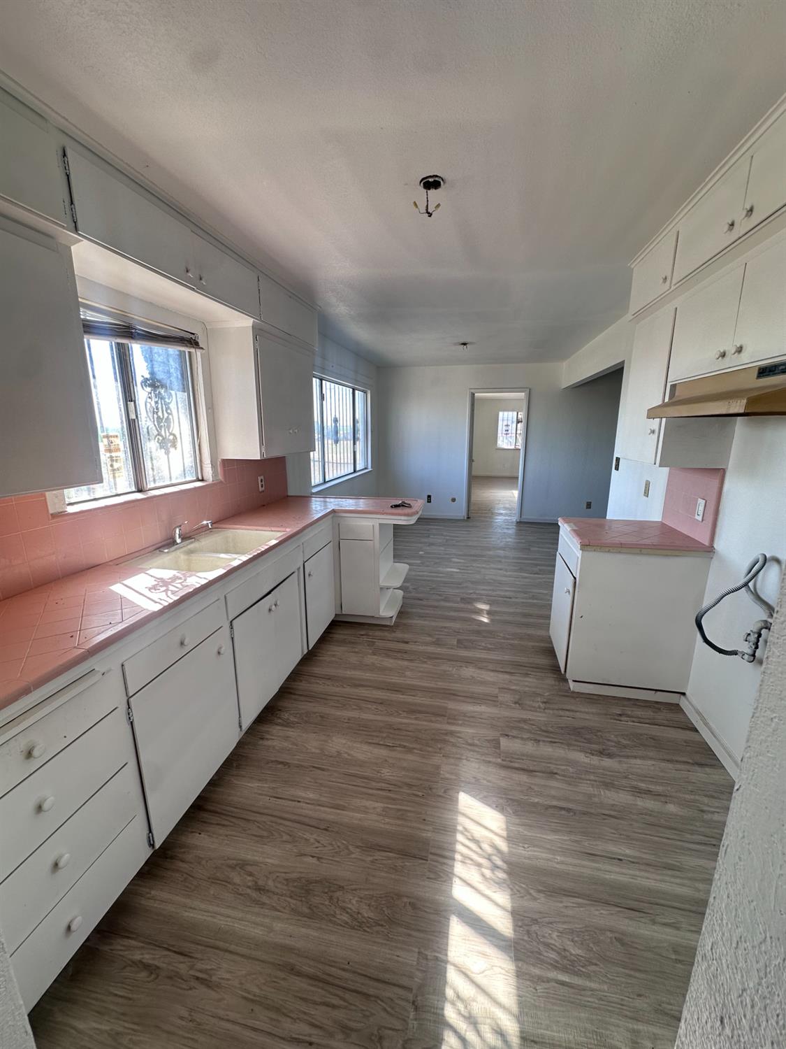 9244 W Lincoln Ave, Fresno, CA 93706