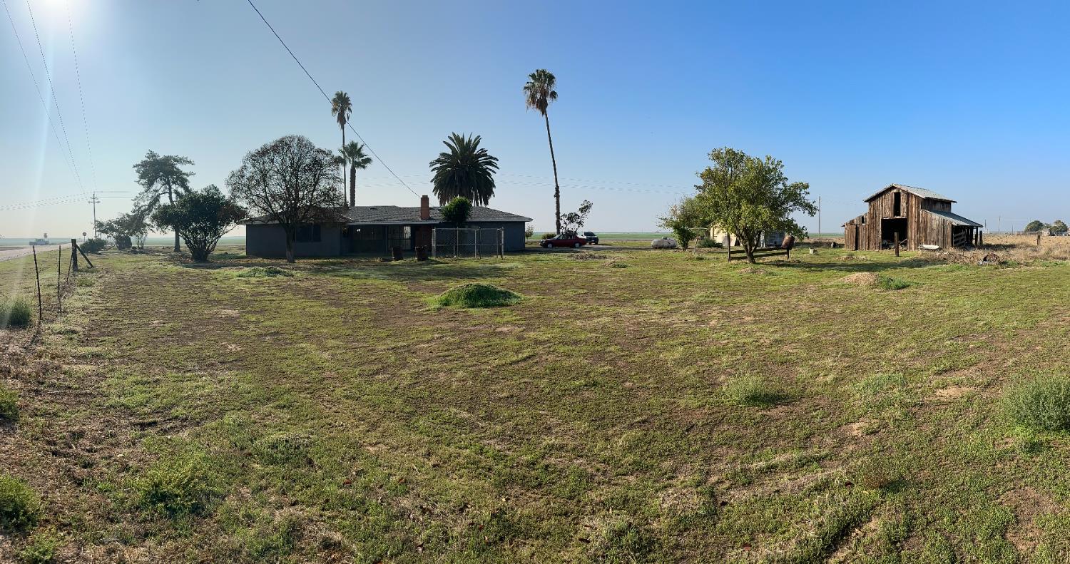 9244 W Lincoln Ave, Fresno, CA 93706