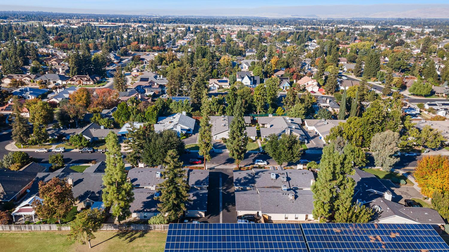 570 W Escalon Ave, Clovis, CA 93612