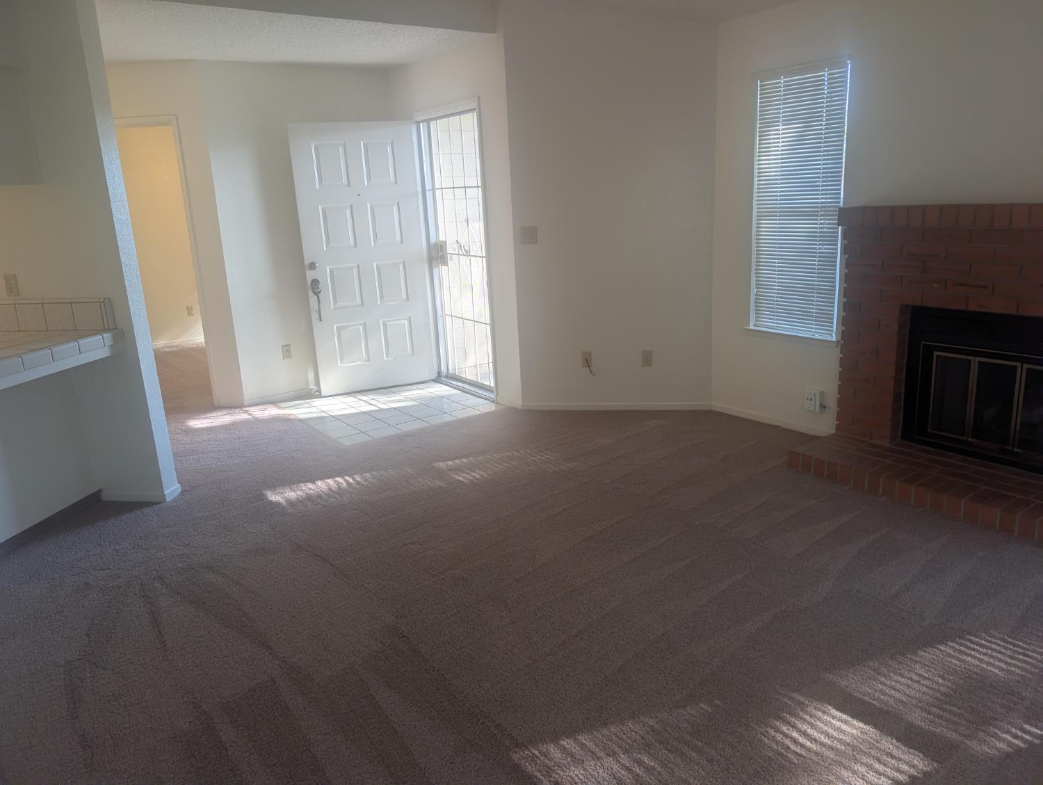 570 W Escalon Ave, Clovis, CA 93612