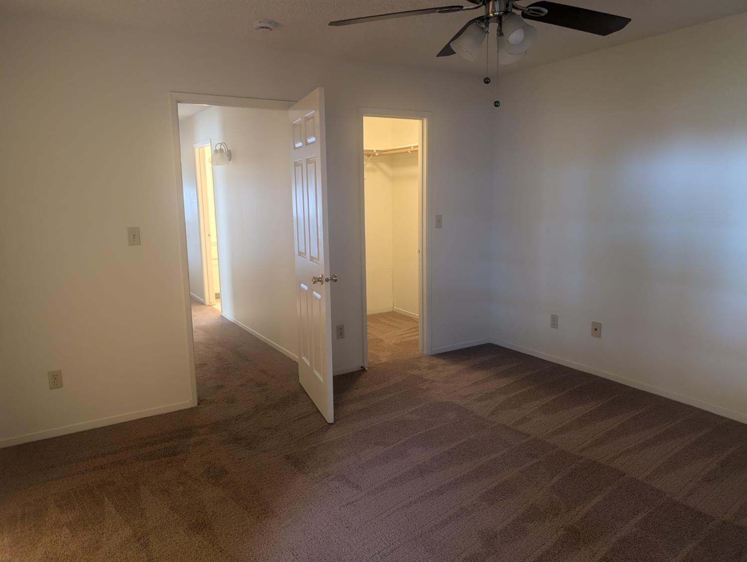 570 W Escalon Ave, Clovis, CA 93612