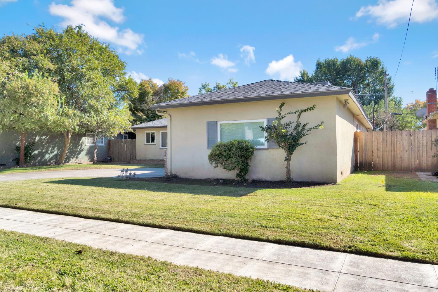 3508 E Norwich Ave, Fresno, CA 93727