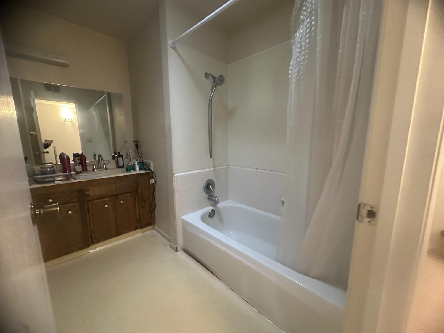 1564 Roosevelt Dr, Chowchilla, CA 93610