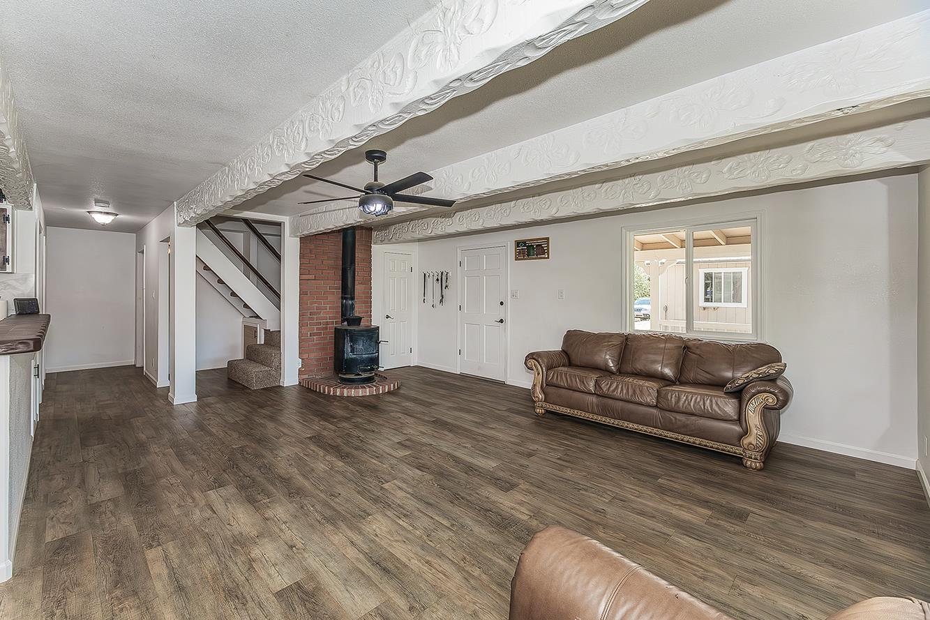 32035 Sycamore Rd, Tollhouse, CA 93667