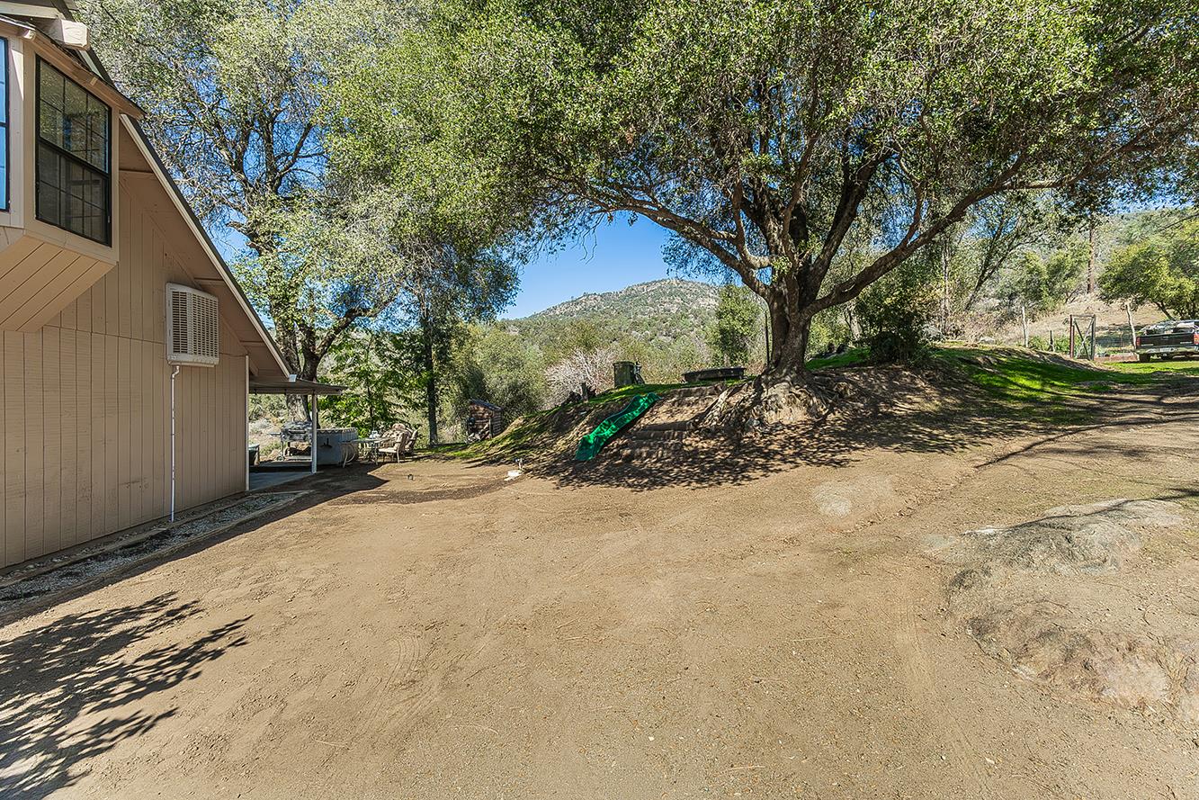 32035 Sycamore Rd, Tollhouse, CA 93667