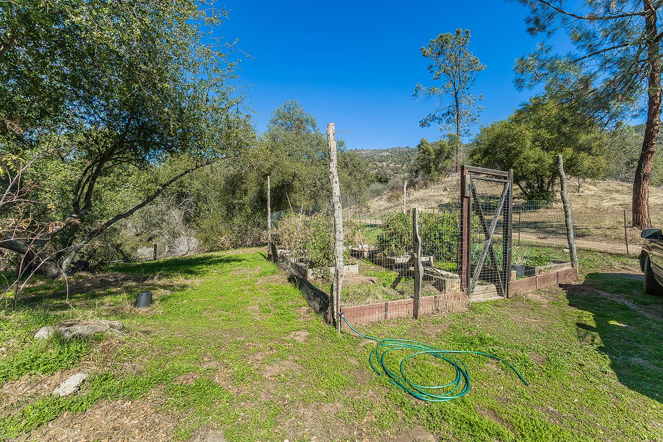 32035 Sycamore Rd, Tollhouse, CA 93667