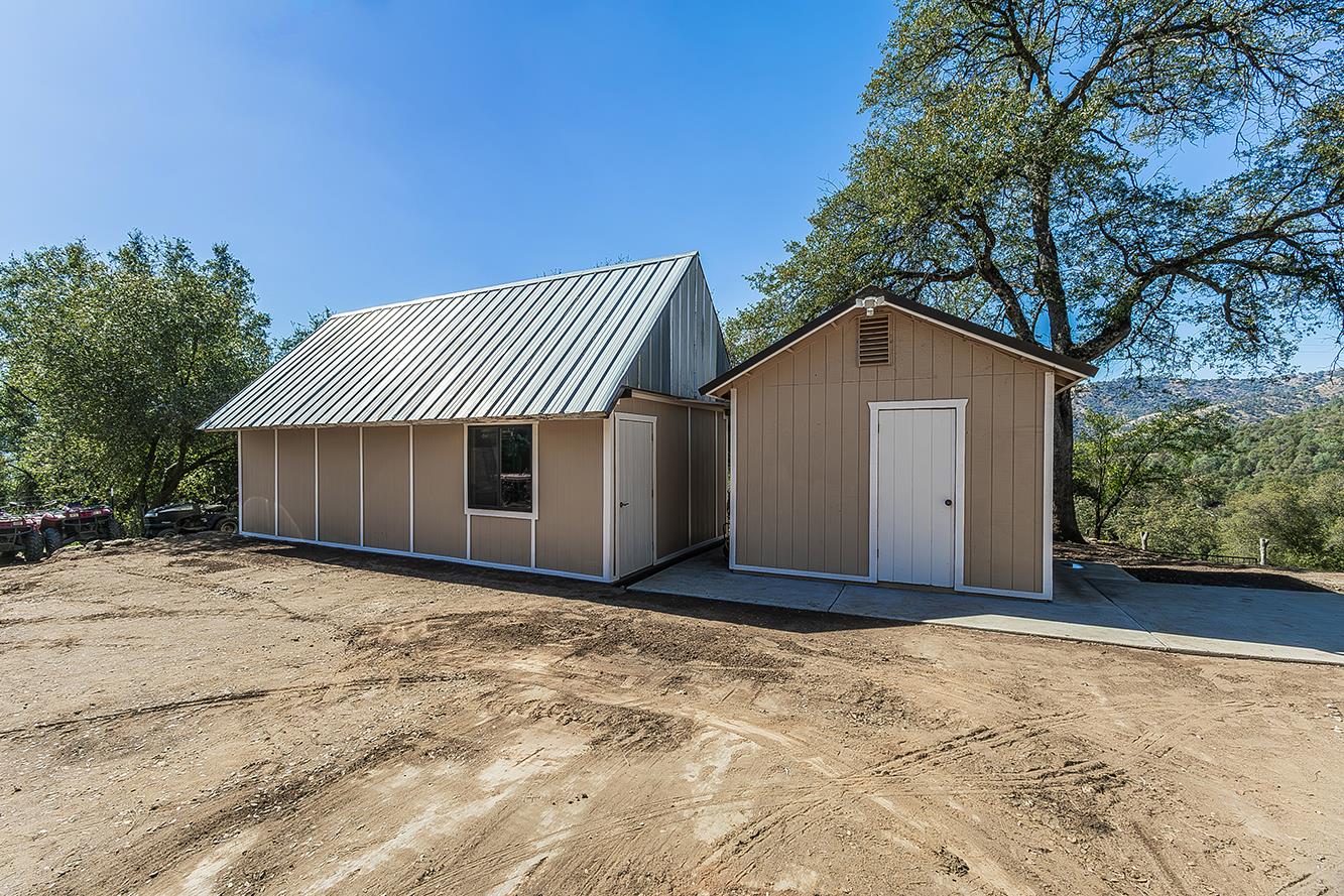32035 Sycamore Rd, Tollhouse, CA 93667