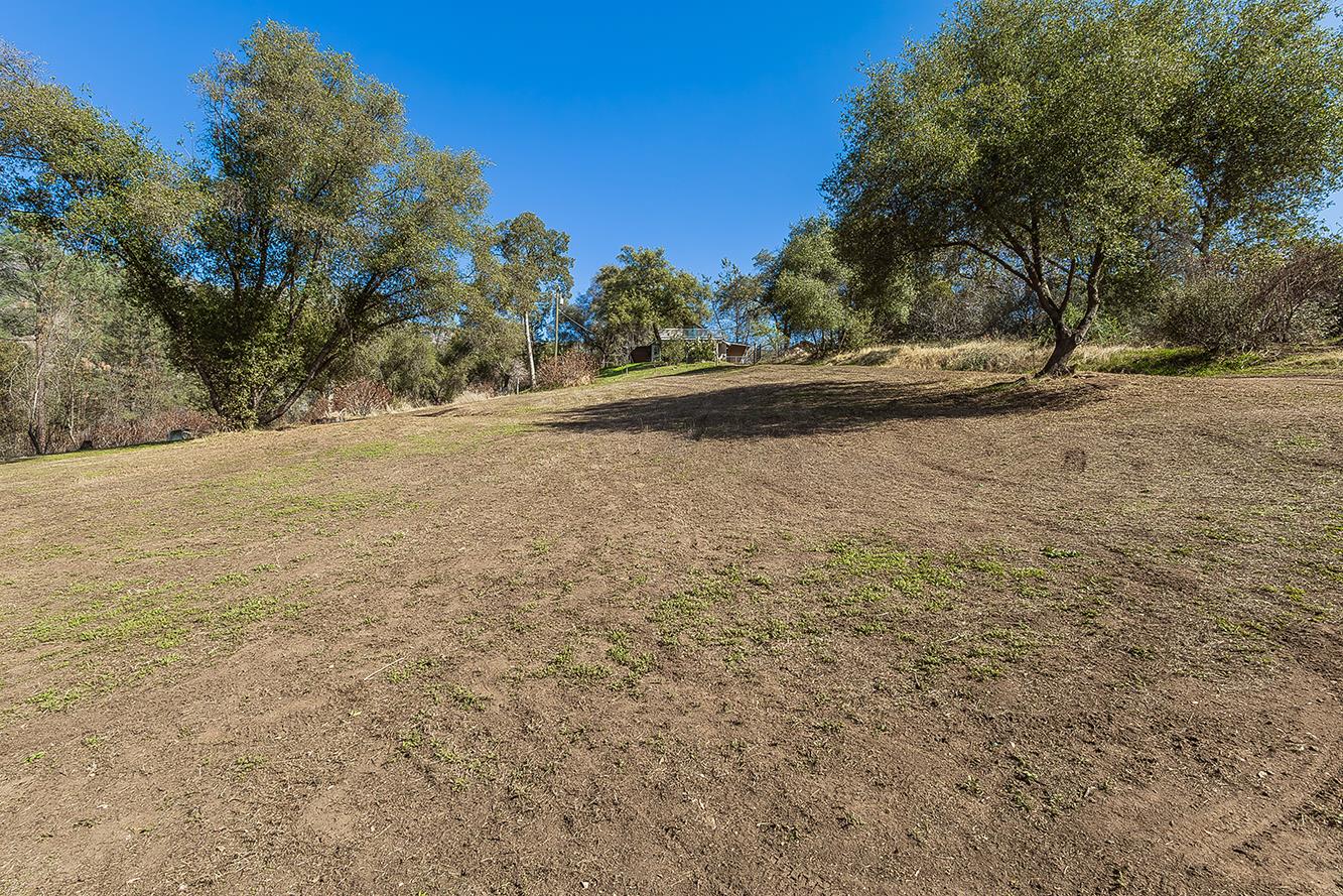 32035 Sycamore Rd, Tollhouse, CA 93667