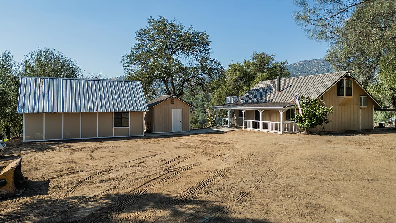 32035 Sycamore Rd, Tollhouse, CA 93667
