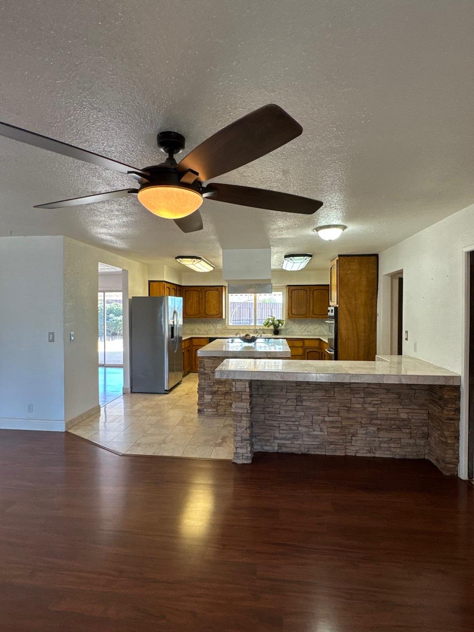 2461 N Grantland Ave, Fresno, CA 93723