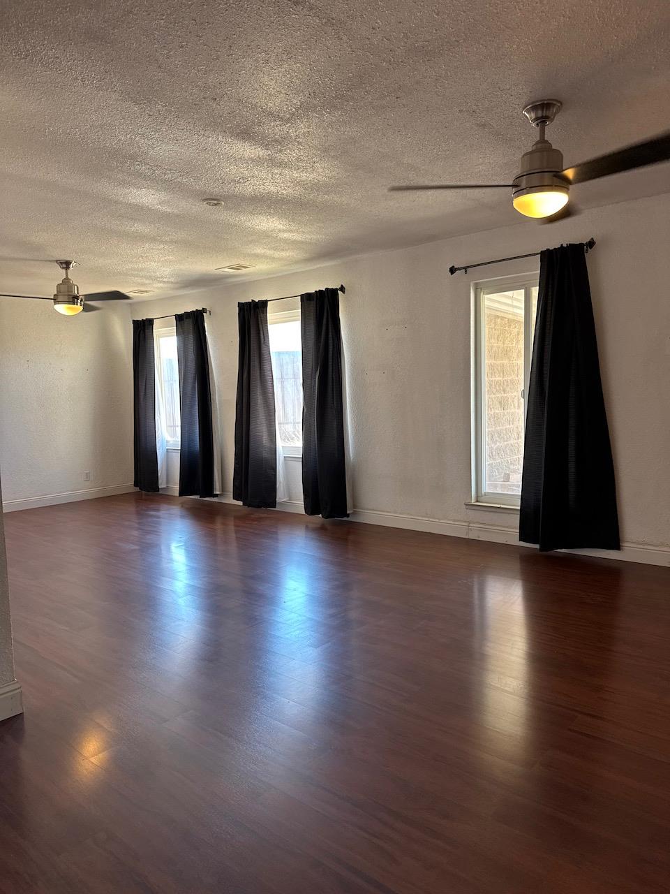 2461 N Grantland Ave, Fresno, CA 93723