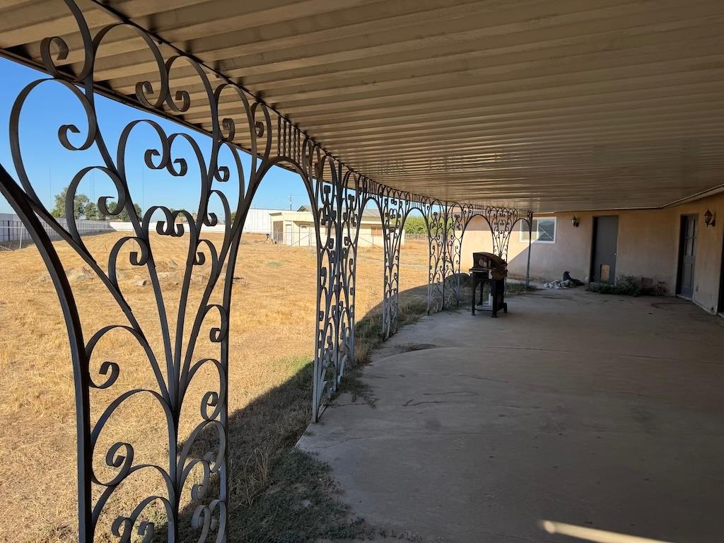 2461 N Grantland Ave, Fresno, CA 93723