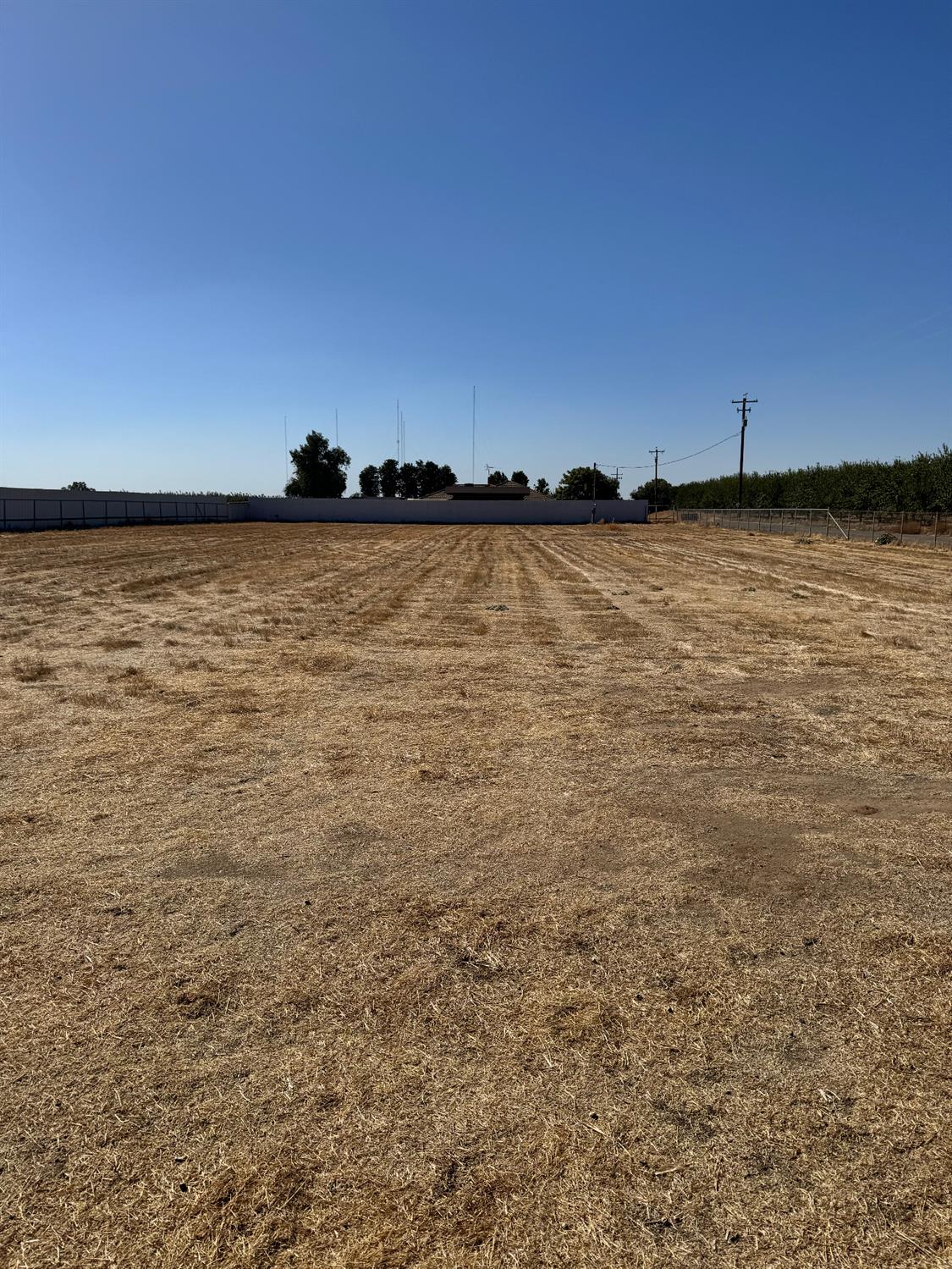 2461 N Grantland Ave, Fresno, CA 93723