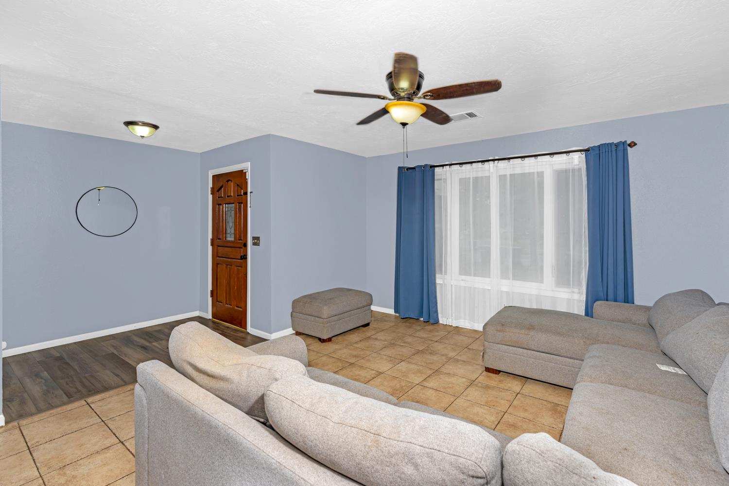 1188 W Pinedale Ave, Fresno, CA 93711