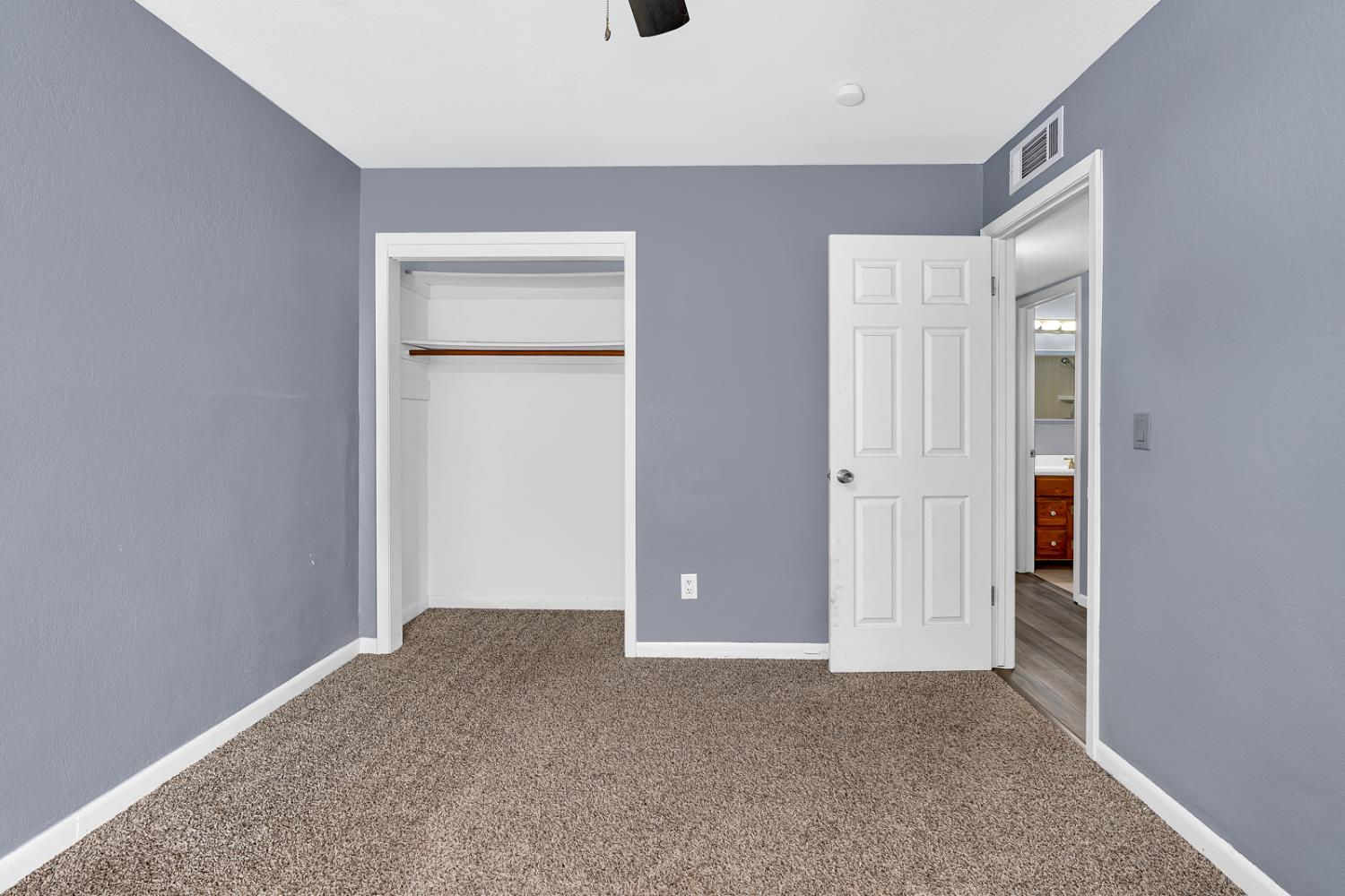 1188 W Pinedale Ave, Fresno, CA 93711