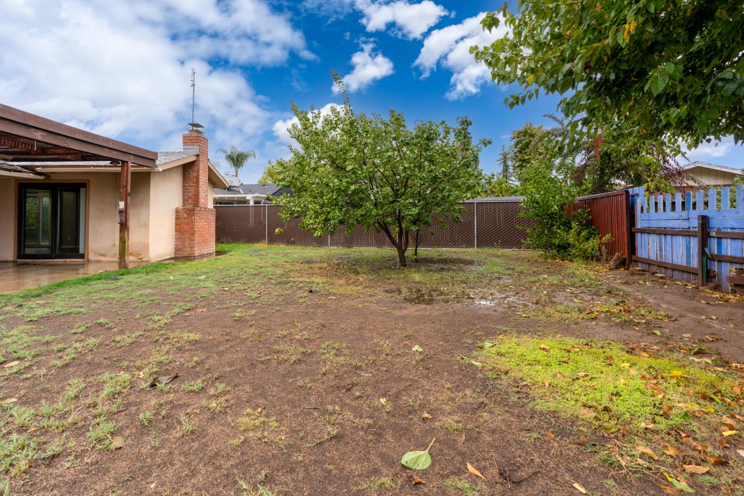 1188 W Pinedale Ave, Fresno, CA 93711