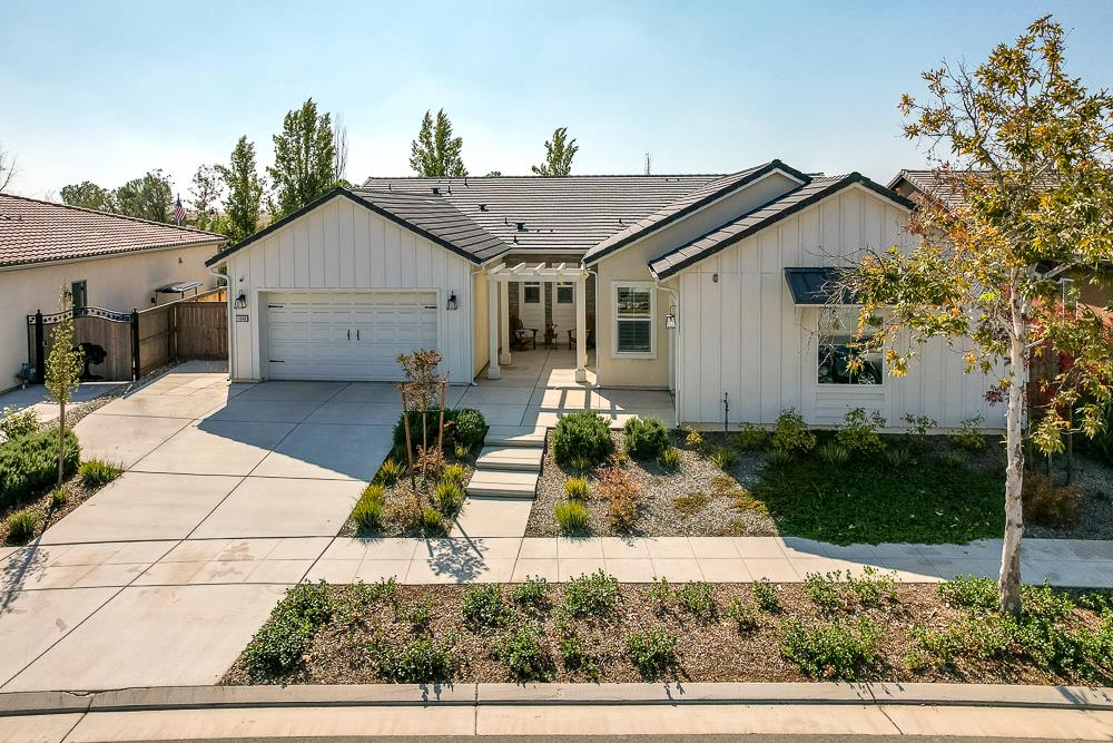 1048 Beaver Pond Loop, Madera, CA 93636
