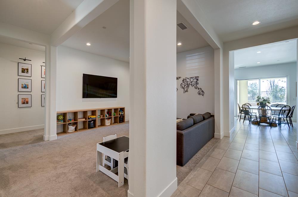 1048 Beaver Pond Loop, Madera, CA 93636