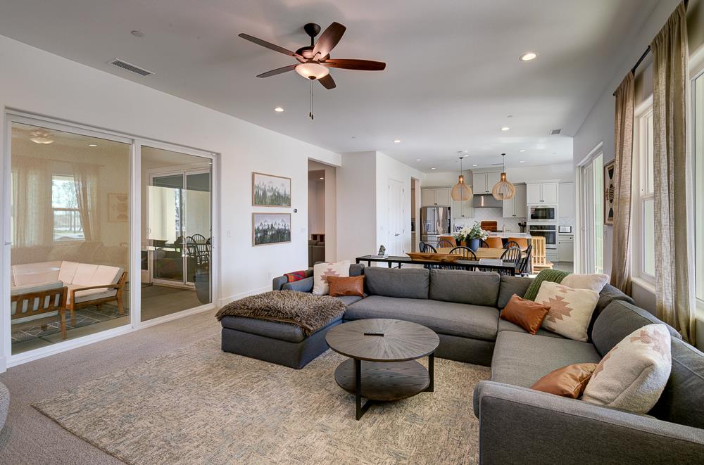 1048 Beaver Pond Loop, Madera, CA 93636