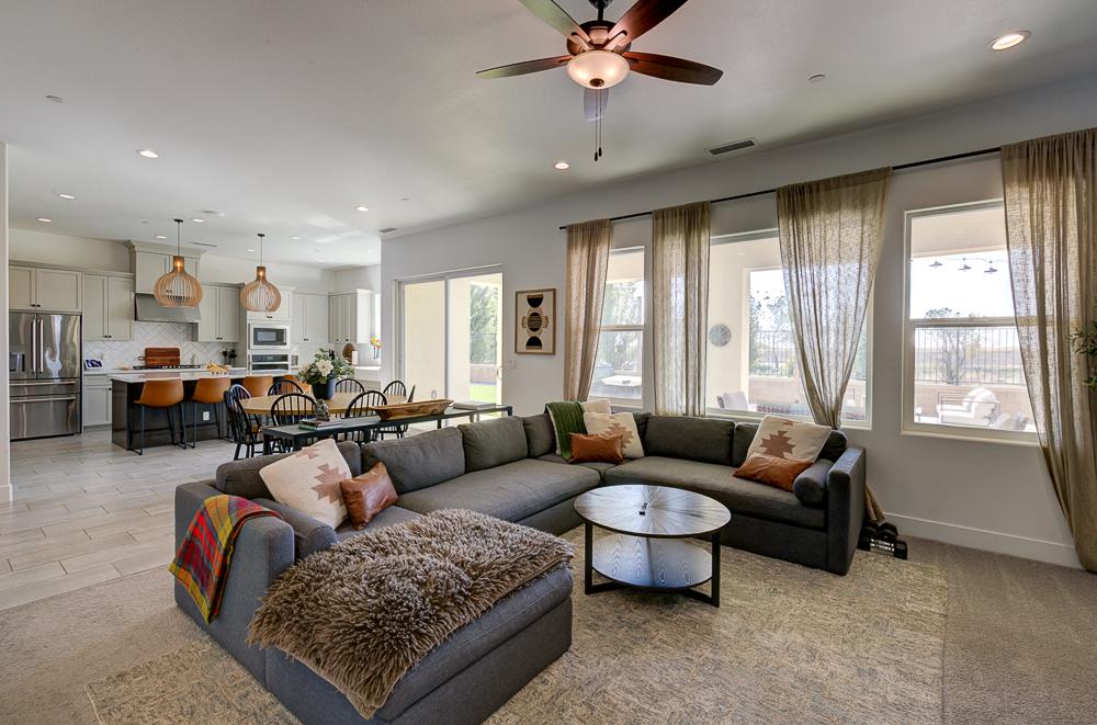 1048 Beaver Pond Loop, Madera, CA 93636