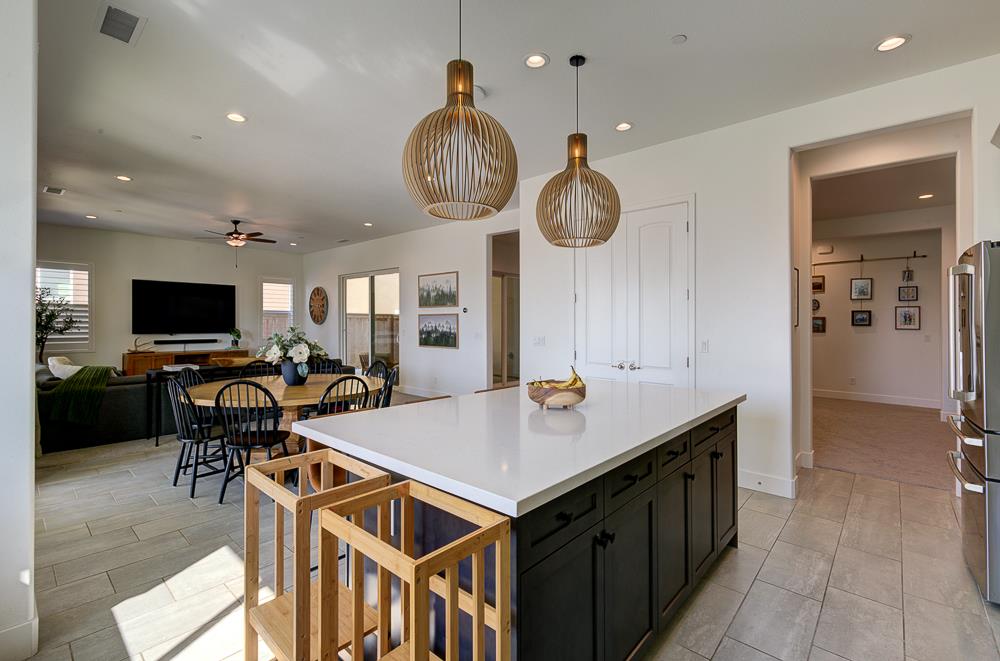 1048 Beaver Pond Loop, Madera, CA 93636