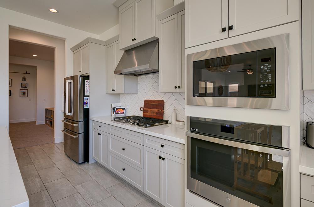 1048 Beaver Pond Loop, Madera, CA 93636