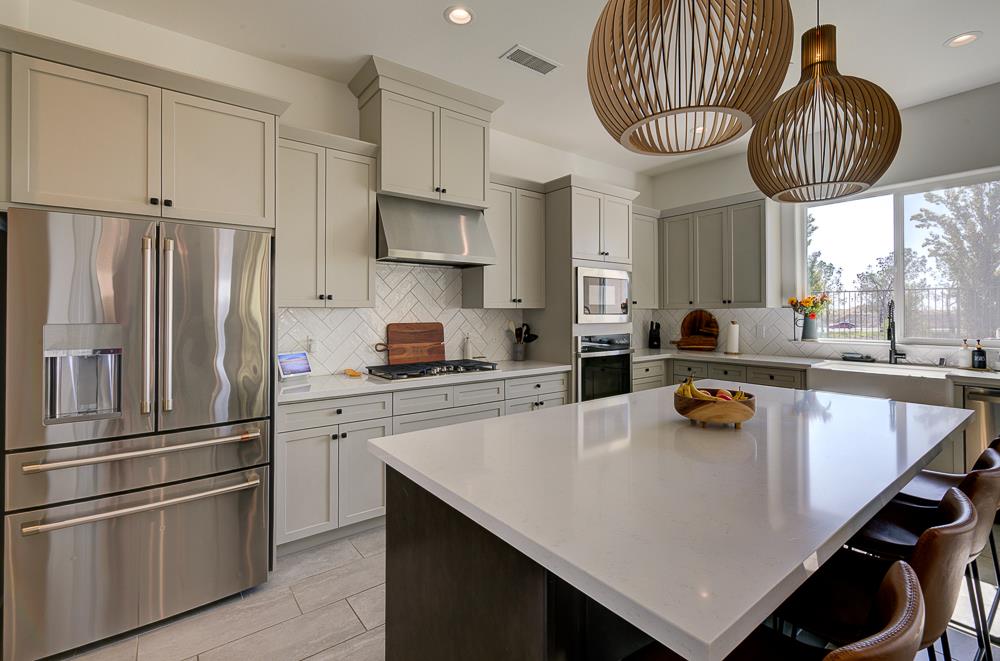 1048 Beaver Pond Loop, Madera, CA 93636