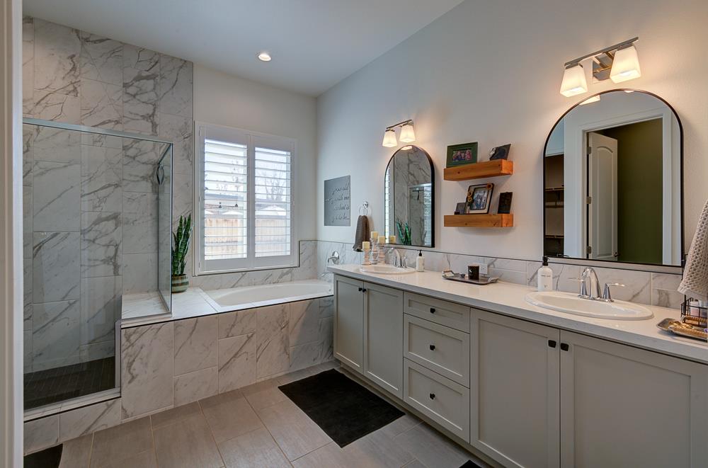 1048 Beaver Pond Loop, Madera, CA 93636