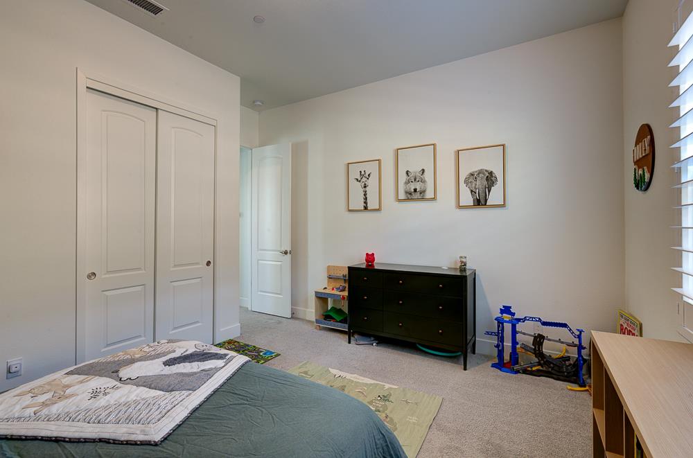 1048 Beaver Pond Loop, Madera, CA 93636